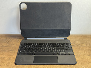 Apple iPad Magic Keyboard 11" INT (1 фото из 3)