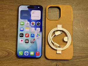 Apple iPhone 15 Pro Max 256gb, Natural Titanium (1 foto / 3)