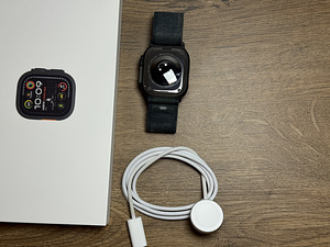 Apple Watch Ultra 2nd Generation, 49mm, Black Titanium (3 foto / 3)