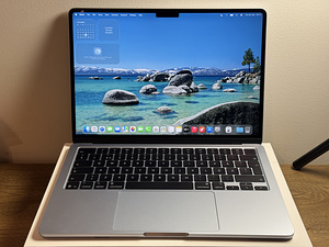 Apple Macbook Air M4 16gb/256 (13-inch, 2025), Sky Blue SWE (1 foto / 3)