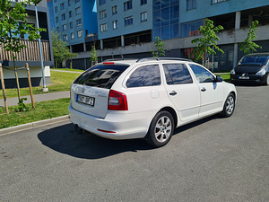 Skoda Octavia (4 фото из 9)