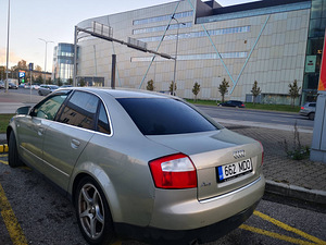 Audi a4 (4 фото из 4)