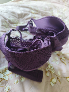 ASOS DESIGN Maternity lace padded plunge nursing bra (6 foto / 6)