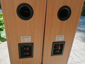 Динамики (2 фото из 3)