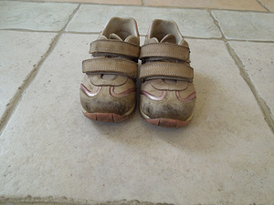 Tossud MINIMEN, suurus 23 (1 foto / 3)