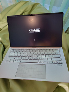 Asus ZenBook 14; 16 GB, 512 SSD, 1.1kg äriklassi ultrabook (4 foto / 5)