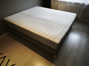 Ikea Lyngör voodi 180x200 (1 foto / 7)