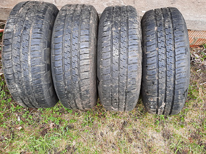 Continental 4x4 contact 205/70/R15 (3 foto / 7)