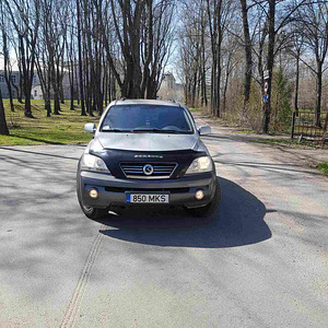 KIA SORRENTO 2002 (5 foto / 7)