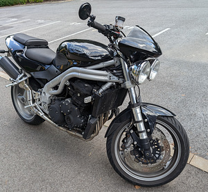 Triumph Speed Tripple 955i (1 фото из 4)