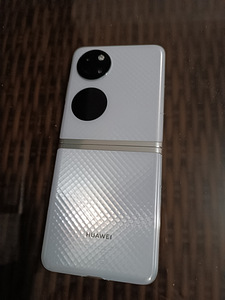 Huawei p50 pocket (1 foto / 5)