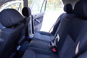 Volkswagen Golf 4 1.6 74kw (12 foto / 13)