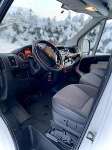Peugeot Boxer (4 фото из 8)