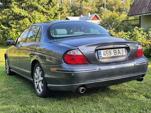 Jaguar S-Type (2 foto / 12)