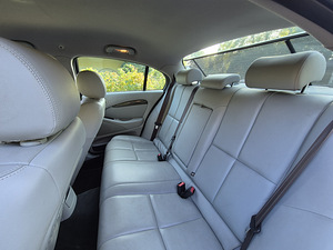 Jaguar S-Type (2 foto / 4)