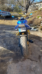 Kawasaki zx-10R 1000cc 2004 A2 (2 foto / 4)