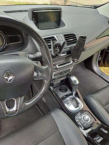 RENAULT MEGANE 2016 (7 фото из 10)