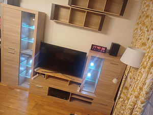 Sonoma elutoa sektsioon-kapp TV alusega ja LED valgustusega (3 foto / 8)