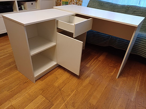 Arvutilaud: kirjutuslaud / töö-nurgalaud / nurklaud (valge) (9 foto / 10)