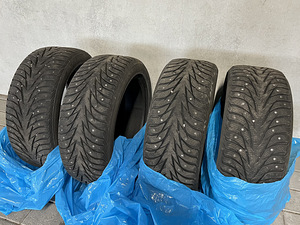 Naastrehvid / naelrehvid Yokohama 215/50/R17 M+S 4tk (2 foto / 3)