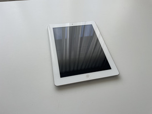 iPad 4th Generation (A1460) – 16GB, Wi-Fi + Cellular (2 foto / 6)