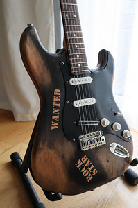 Custom Strat WANTED ROCK STAR (1 фото из 5)