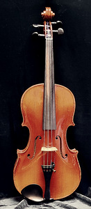 Violin label(?)"Paul Bailly Vuillaume de Paris 1901"