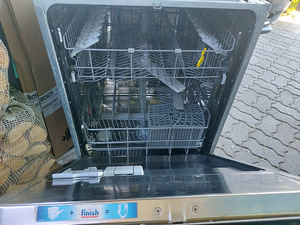 Продается встраиваемая посудомоечная машина Zanussi б/у. (1 фото из 3)
