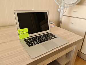 MacBook Air early 2015 (1 foto / 4)