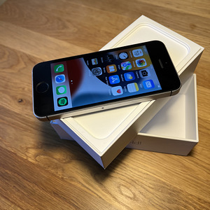 iPhone SE 1 64GB Space Grey (1 foto / 2)
