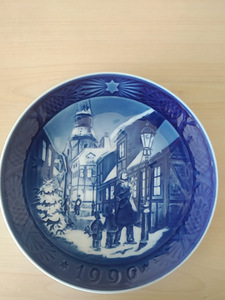 Kollektsiooni taldrikud Royal Copenhagen (10 foto / 10)