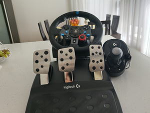 PS5 / PS4 / PC roolikomplekt Logitech G29 + käigukang (1 foto / 6)
