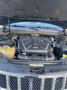 Jeep Grand Cherokee (9 foto / 9)