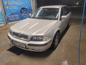Vahetada Volvo v40 1.9td (3 foto / 7)
