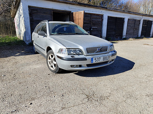 Volvo v40 1.9d (1 фото из 5)