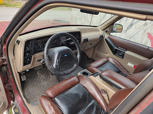 Ford Explorer (1 фото из 9)