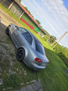 Audi a4 b7 1.9d (2 фото из 12)