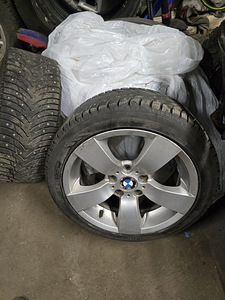 Диски BMW + зимние шины 5x120 (8 фото из 8)