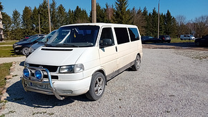 Volkswagen Caravelle 2.5 75 кВт, 1998