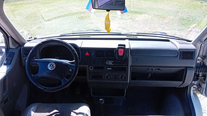 Volkswagen Caravelle 2.5 75kW (13 foto / 15)