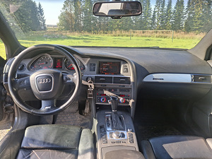 Audi A6 C6 3.2 Quattro (6 foto / 8)