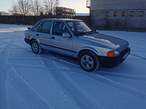 Ford escort (5 фото из 13)