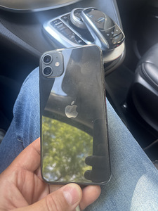 iPhone 11 64 ГБ 76% (2 фото из 3)