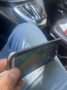 iPhone 11 64 ГБ 76% (3 фото из 3)