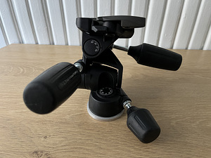 Manfrotto 804RC2 statiivipea (2 foto / 6)