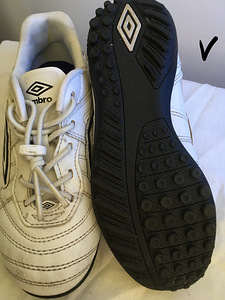 Tossud (umbro), suurus 29-30 (4 foto / 5)