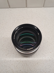 Olympus 75mm f/1.8 Zuiko Digital ED (3 foto / 4)