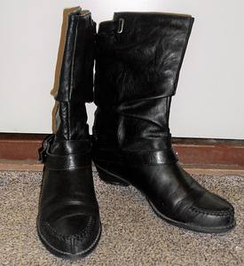 Tamaris nahast stiilsed mustad-punased saapad, s.39 (4 foto / 10)