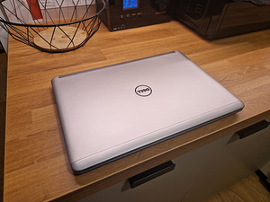 Dell Latitude E7440 sülearvuti (1 foto / 9)