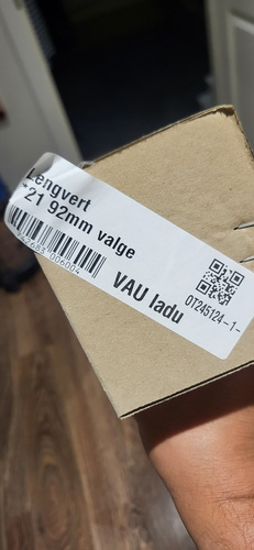 Müüa vertikaalleng 2100*92 Valge